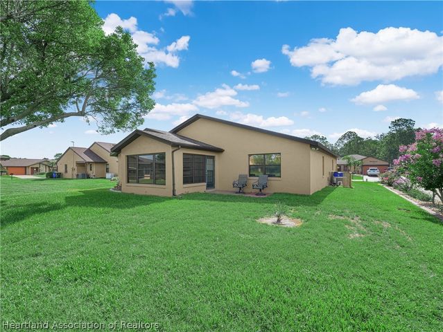 2909 Sugar Pine Circle, Sebring, FL 33872