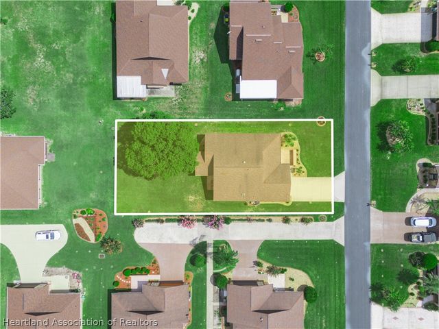 2909 Sugar Pine Circle, Sebring, FL 33872