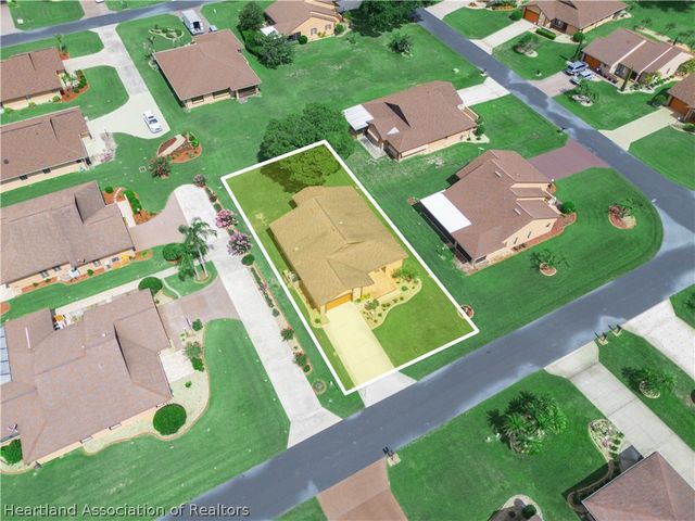 2909 Sugar Pine Circle, Sebring, FL 33872