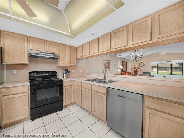 2909 Sugar Pine Circle, Sebring, FL 33872