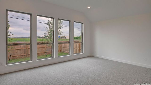 293 White Oak, Castroville, TX 78009