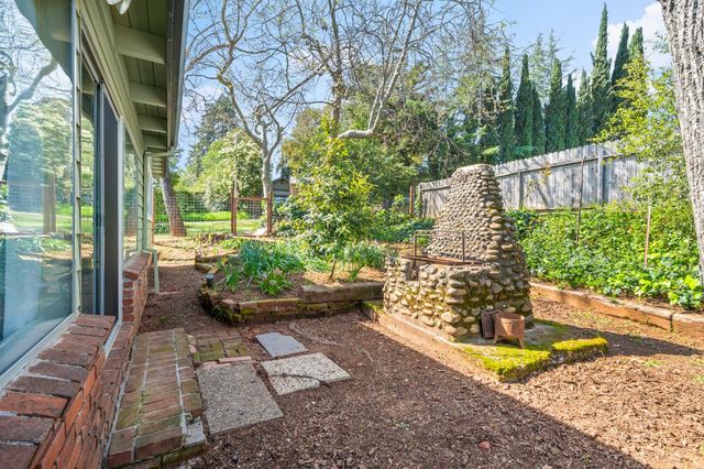 120 Darlington Ave, Auburn, CA 95603