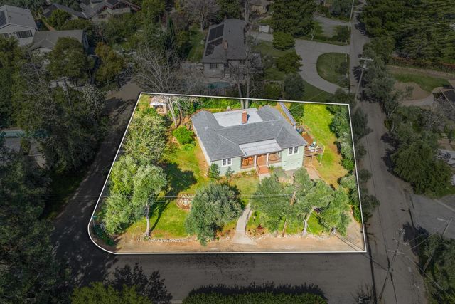 120 Darlington Ave, Auburn, CA 95603