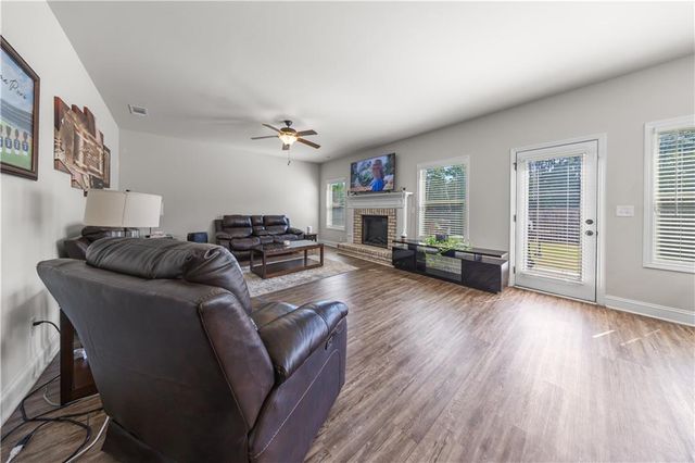 890 Tranquil Way, Hampton, GA 30228