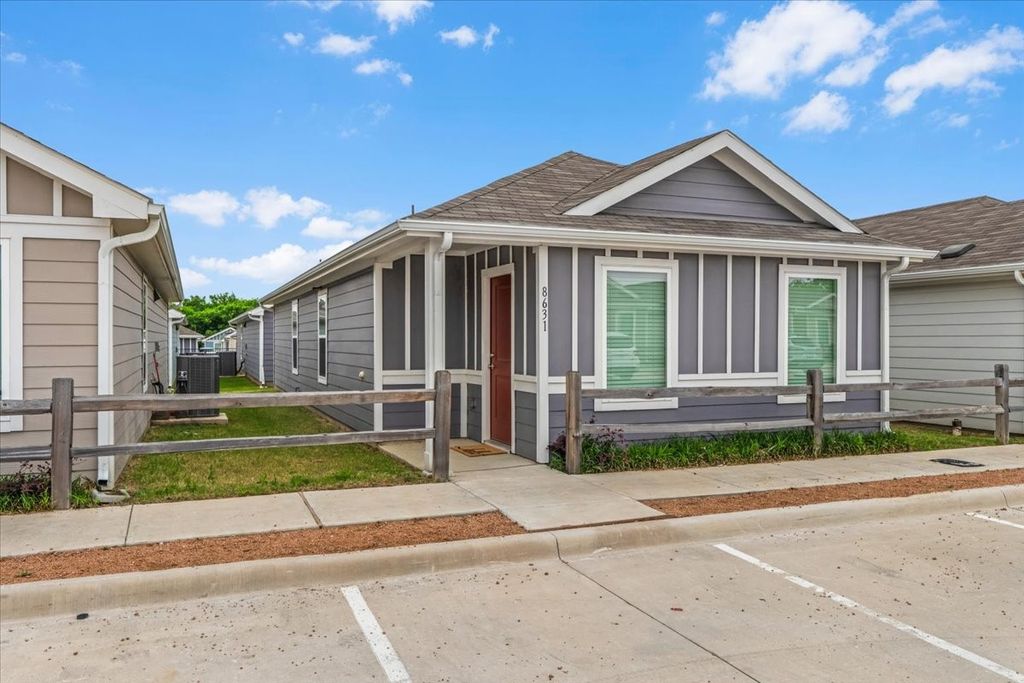 8631 Cottage Creek Drive 21, Fort Worth, TX 76123
