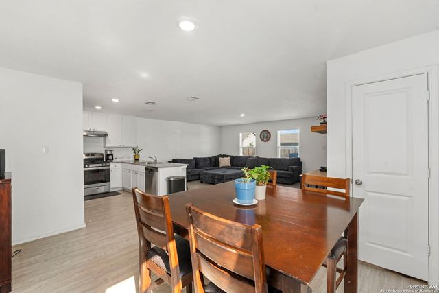 7323 Donkey Valley, San Antonio, TX 78252