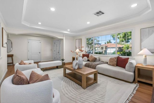 18870 Barnhart Avenue, Cupertino, CA 95014