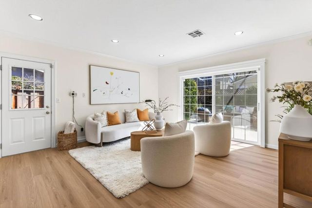 18870 Barnhart Avenue, Cupertino, CA 95014