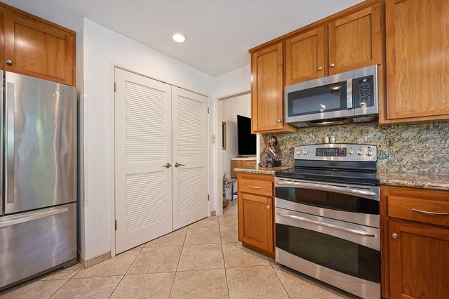 11375 Gold Country Blvd, Gold River, CA 95670