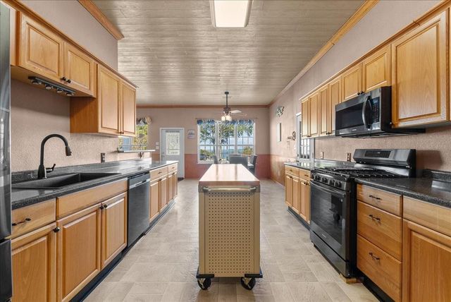 21 Flamingo Circle, Coldspring, TX 77331