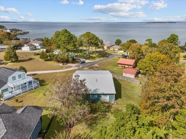 21 Flamingo Circle, Coldspring, TX 77331