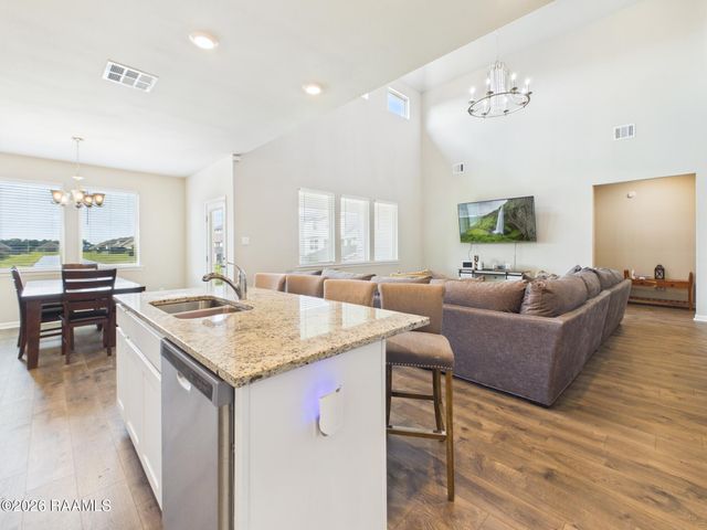 205 Hillview Drive, Lafayette, LA 70506