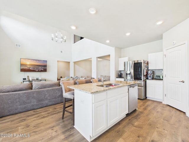205 Hillview Drive, Lafayette, LA 70506