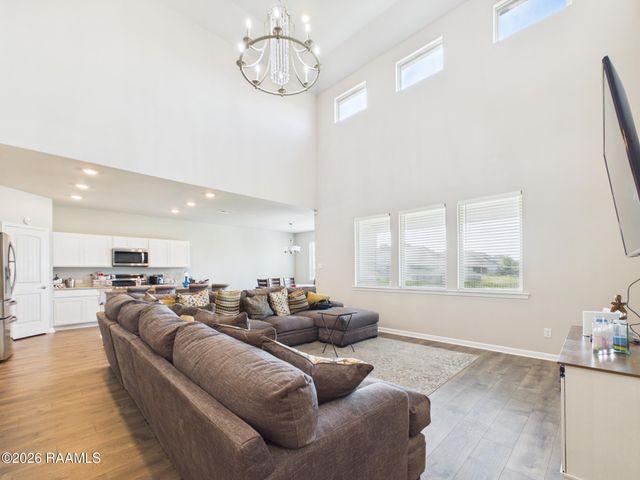 205 Hillview Drive, Lafayette, LA 70506