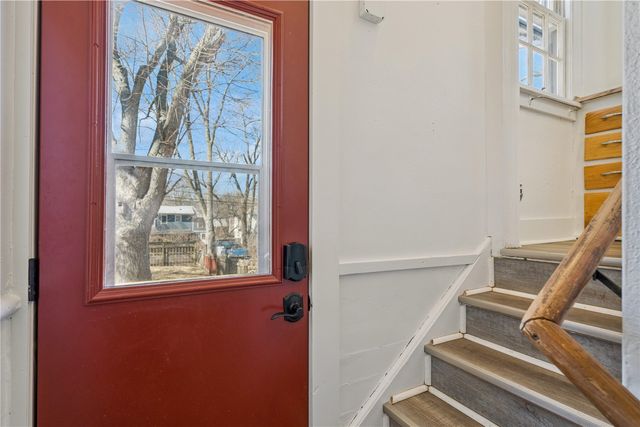 717 S 7th Avenue, Iowa City, IA 52240