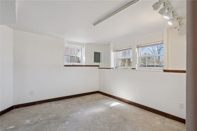 717 S 7th Avenue, Iowa City, IA 52240