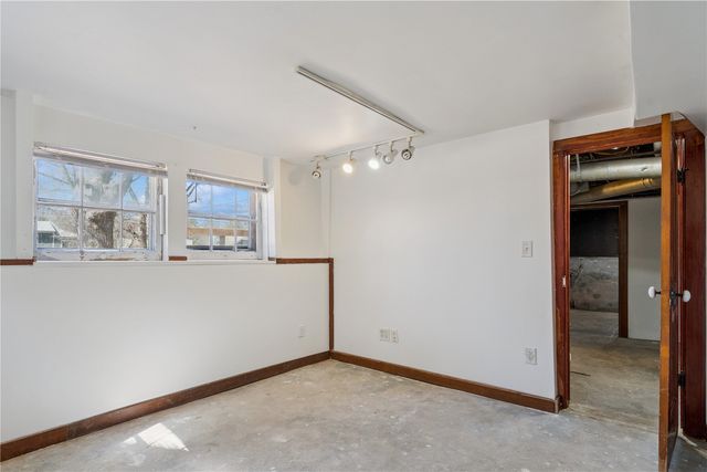 717 S 7th Avenue, Iowa City, IA 52240