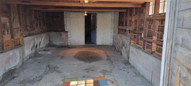 717 S 7th Avenue, Iowa City, IA 52240