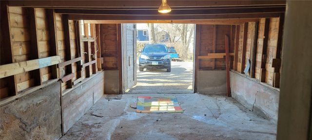 717 S 7th Avenue, Iowa City, IA 52240