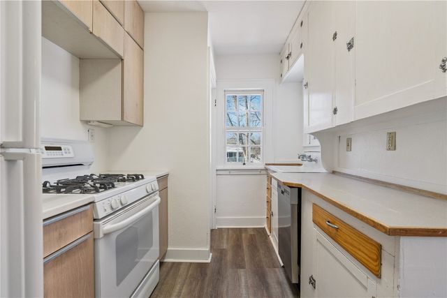 717 S 7th Avenue, Iowa City, IA 52240