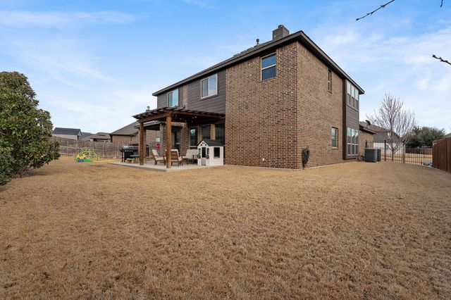 7228 Windy Ridge Drive, Fort Worth, TX 76123