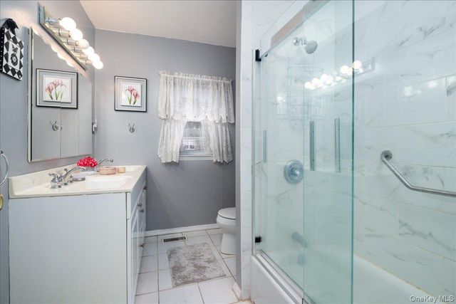 1030 Franklin Avenue 25, Valley Stream, NY 11580