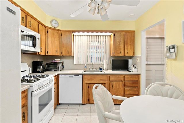 1030 Franklin Avenue 25, Valley Stream, NY 11580