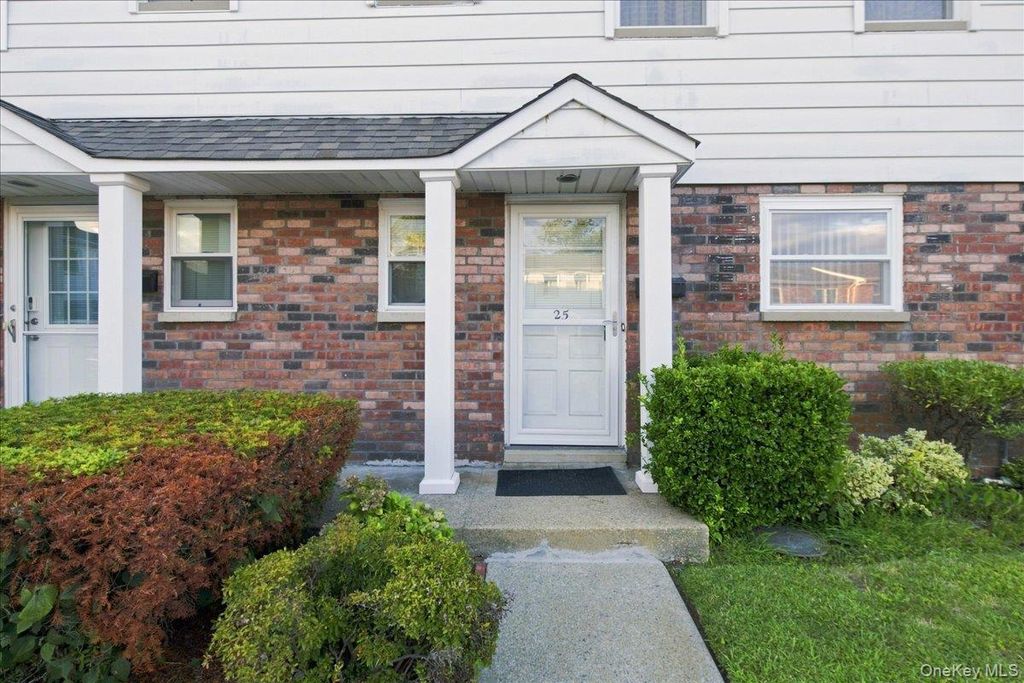 1030 Franklin Avenue 25, Valley Stream, NY 11580 — photo 3