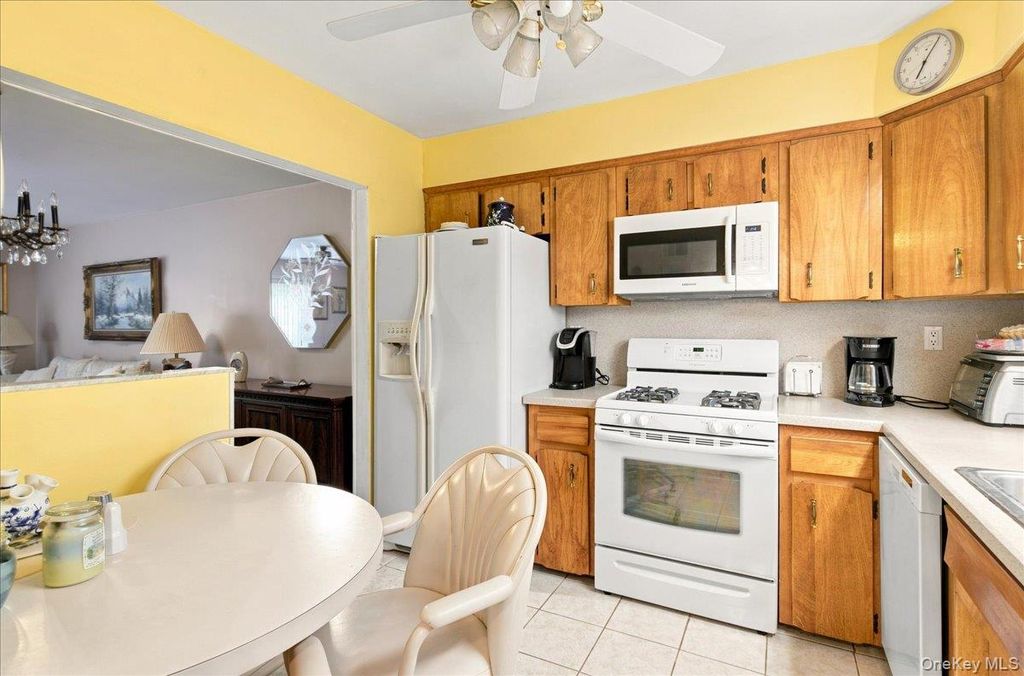 1030 Franklin Avenue 25, Valley Stream, NY 11580 — photo 5