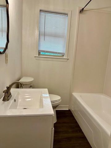 216 Vanderbilt Drive, Mobile, AL 36608