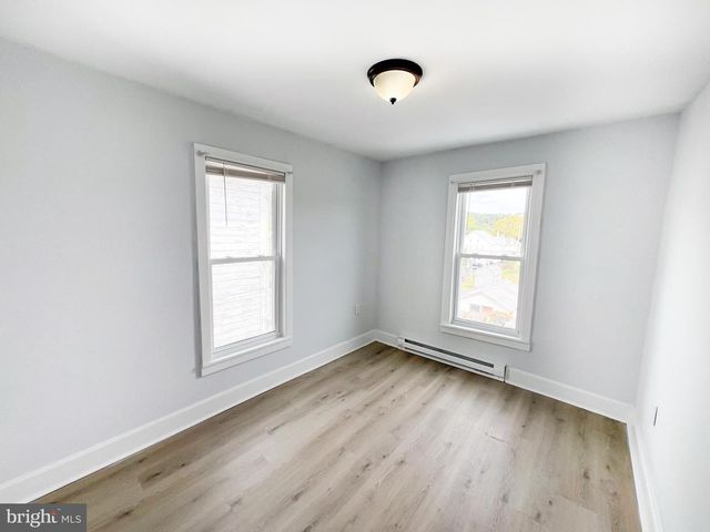 121 N MANN AVE, Yeagertown, PA 17099