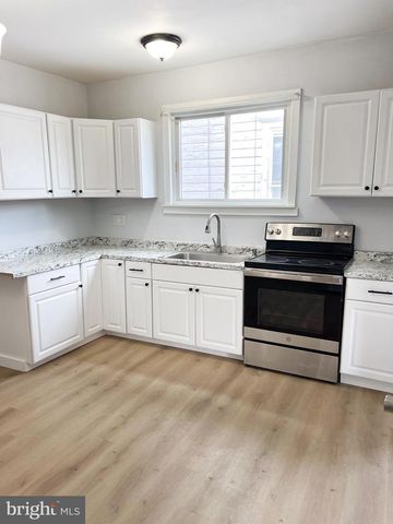 121 N MANN AVE, Yeagertown, PA 17099