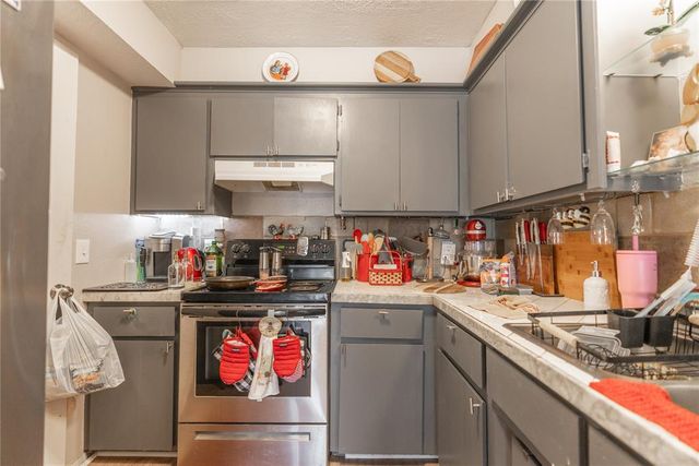 124 Barrett Place, Edmond, OK 73003
