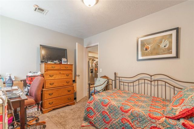 124 Barrett Place, Edmond, OK 73003