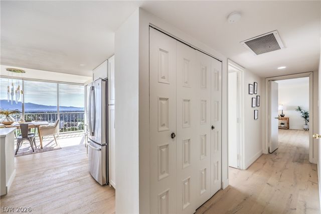 3111 Bel Air Drive 14B, Las Vegas, NV 89109