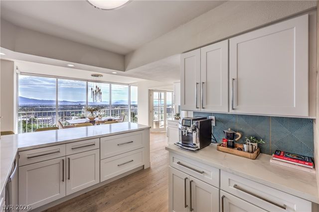 3111 Bel Air Drive 14B, Las Vegas, NV 89109
