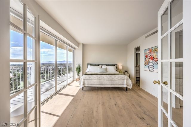 3111 Bel Air Drive 14B, Las Vegas, NV 89109