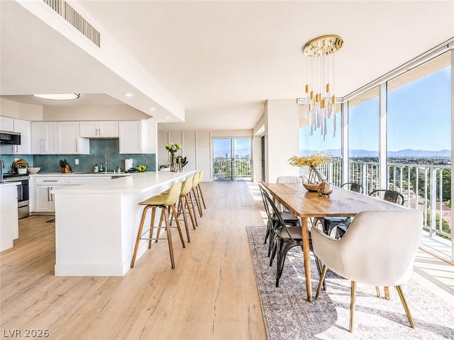 3111 Bel Air Drive 14B, Las Vegas, NV 89109