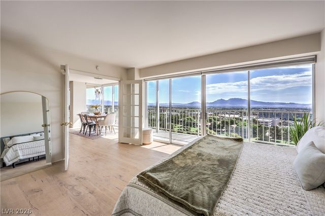 3111 Bel Air Drive 14B, Las Vegas, NV 89109