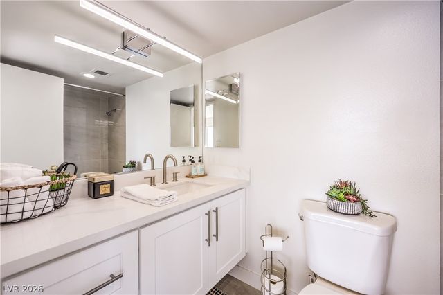 3111 Bel Air Drive 14B, Las Vegas, NV 89109