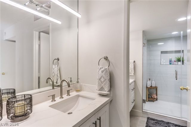 3111 Bel Air Drive 14B, Las Vegas, NV 89109