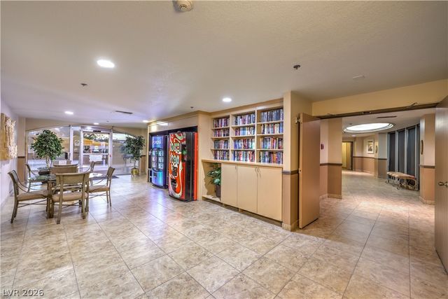 3111 Bel Air Drive 14B, Las Vegas, NV 89109