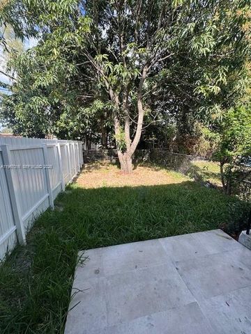 3127 NW 60 St. 0, Miami, FL 33142