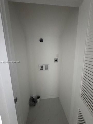 3127 NW 60 St. 0, Miami, FL 33142