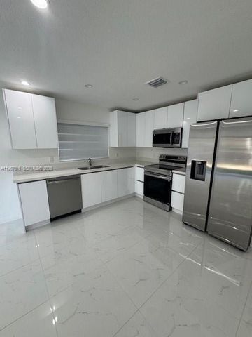 3127 NW 60 St. 0, Miami, FL 33142