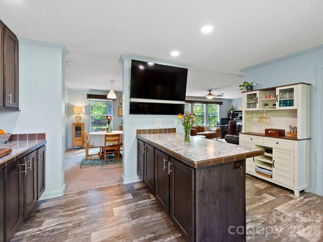 191 Posey Griffin Drive, Mars Hill, NC 28754