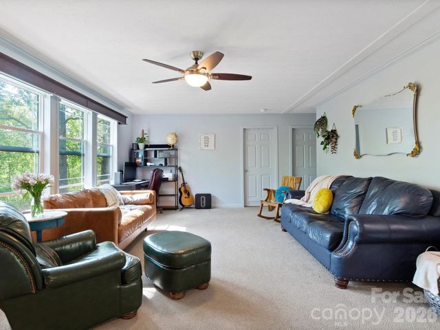 191 Posey Griffin Drive, Mars Hill, NC 28754