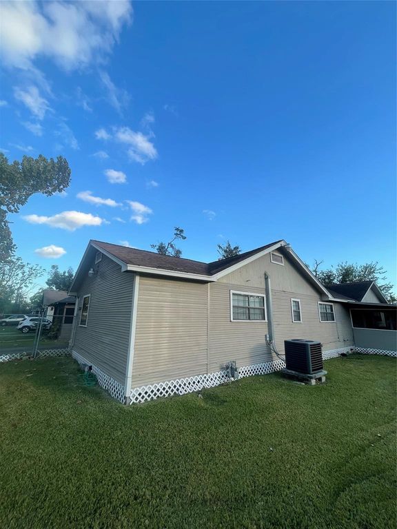 2206 Lee Street Street, Houston, TX 77026