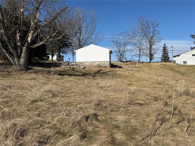 195 Vaneal Rd, South Franklin, PA 15301