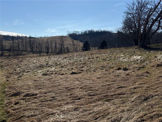 195 Vaneal Rd, South Franklin, PA 15301